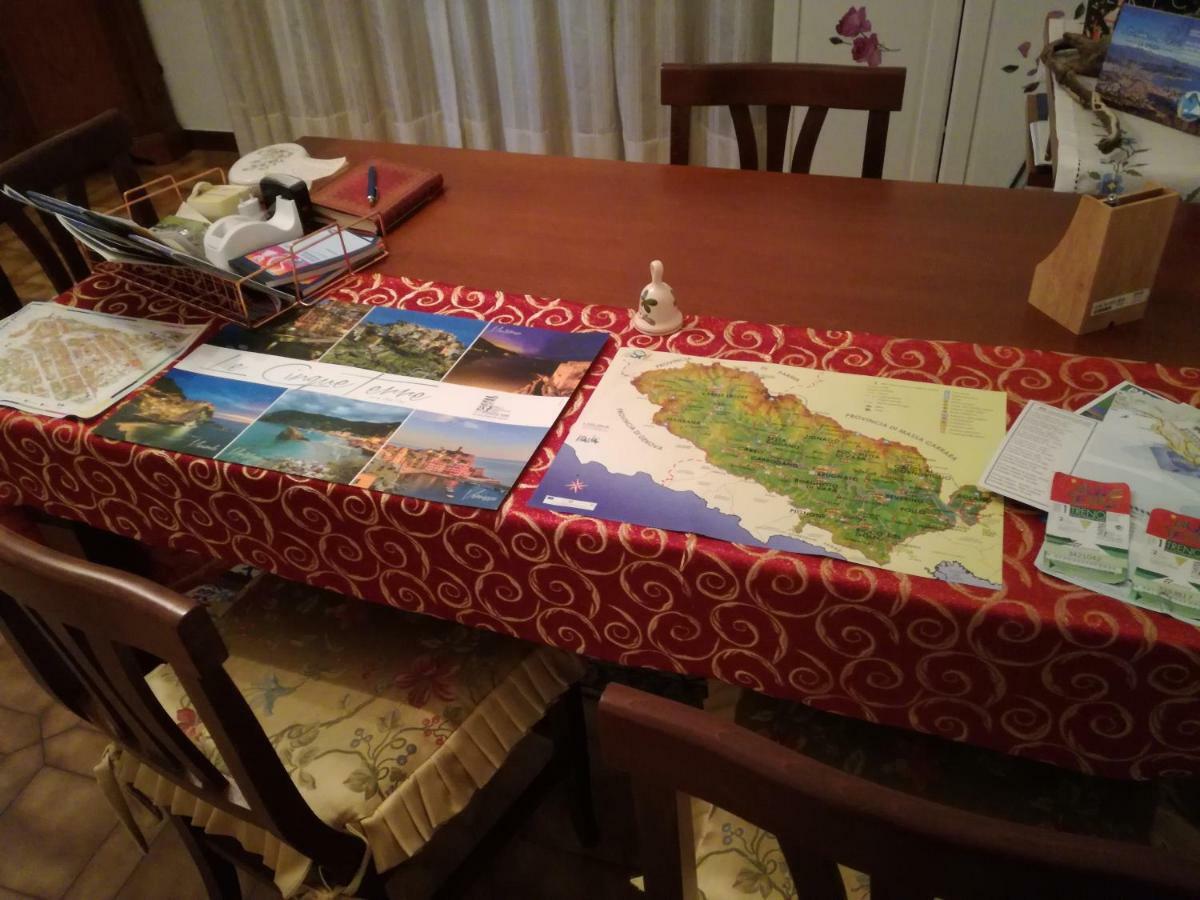 Piano di Follo B&B La Damigiana Fioi מראה חיצוני תמונה